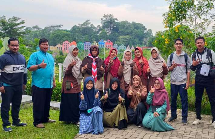 Upgrading Guru: Mempererat Solidaritas Melalui Game Menantang