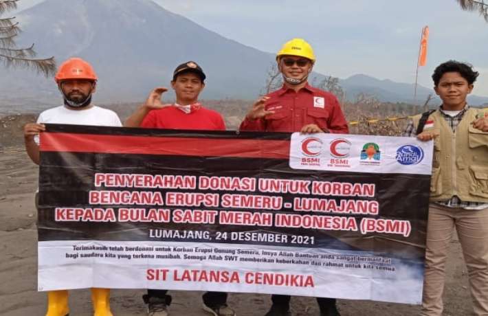 Alhamdulillah, Donasi SIT Latansa Cendekia Tiba di Area Bencana Semeru